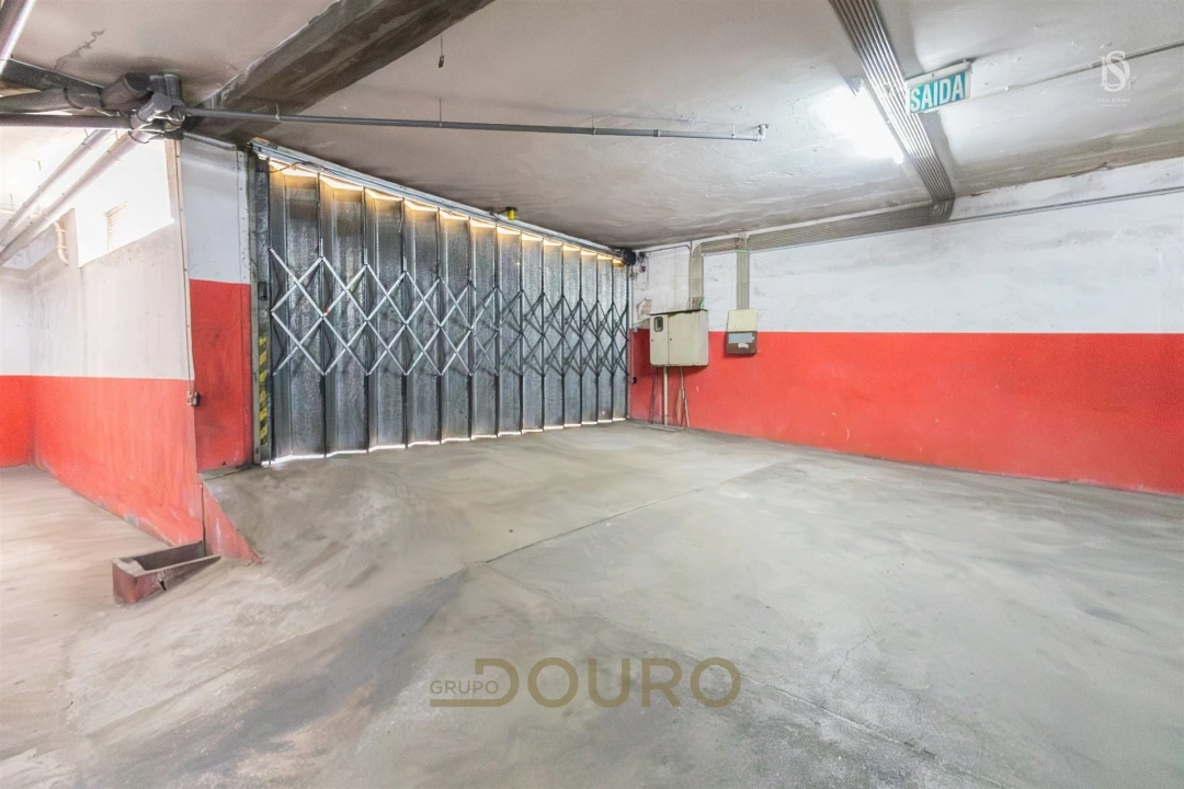 Apartamento T2 para Venda em Rebordosa Foto 29