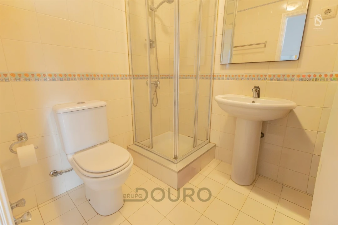 Apartamento T2 para Venda em Rebordosa Foto 22
