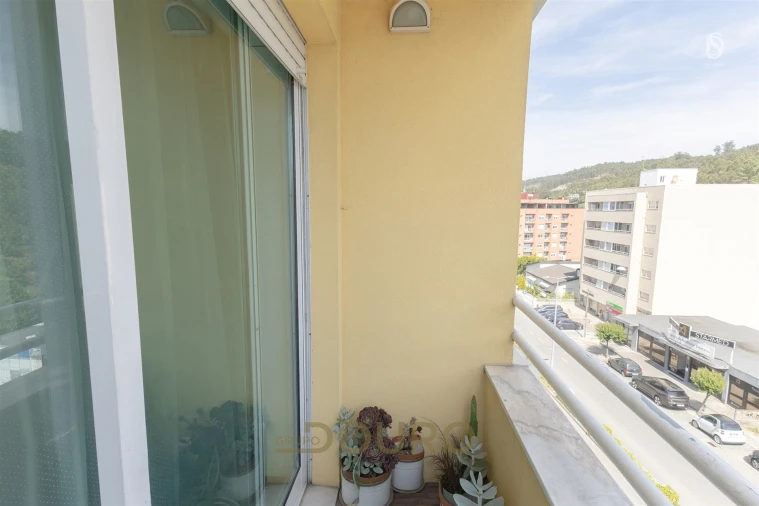 Apartamento T2 para Venda em Rebordosa Foto 24