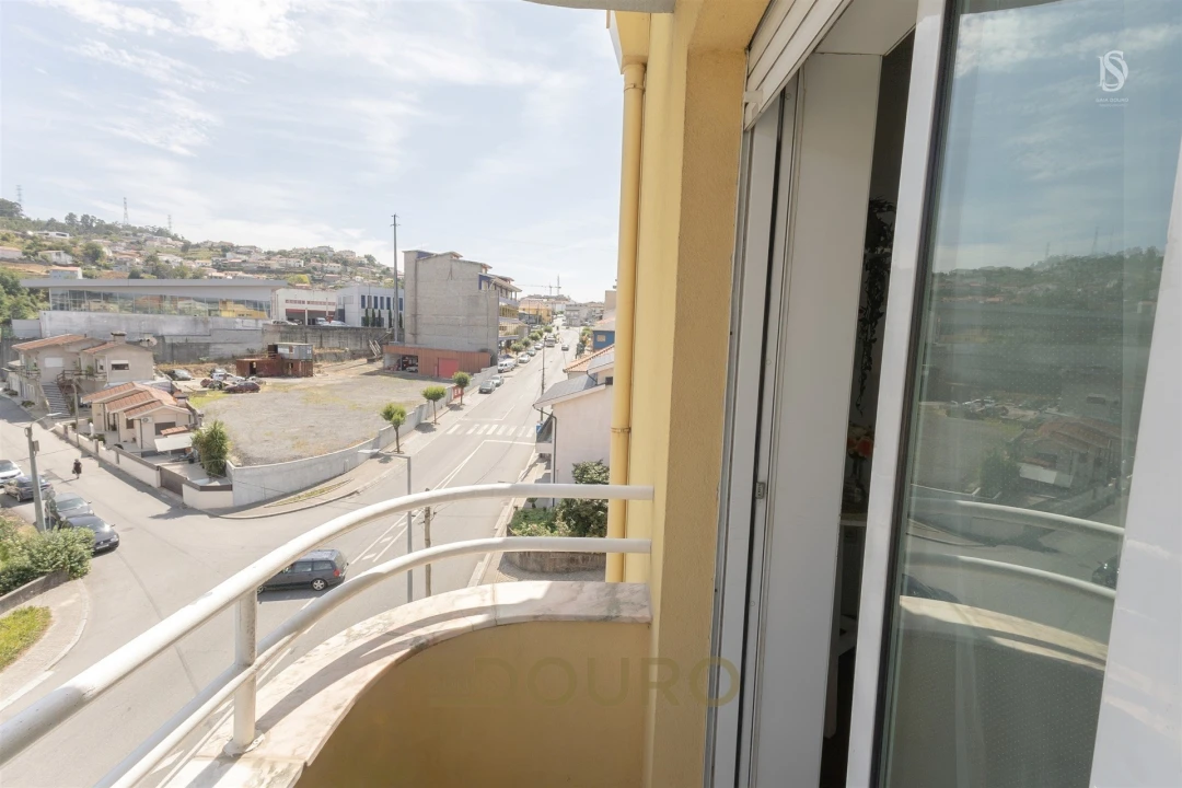 Apartamento T2 para Venda em Rebordosa Foto 25