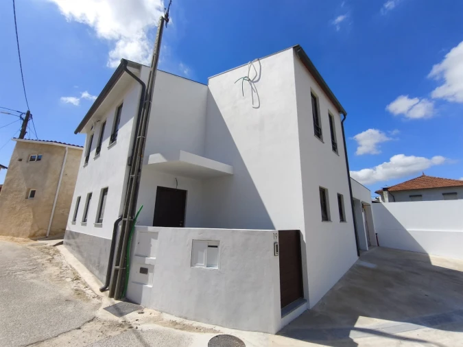 Moradia T2 para Venda em São Lourenço do Bairro Foto 4