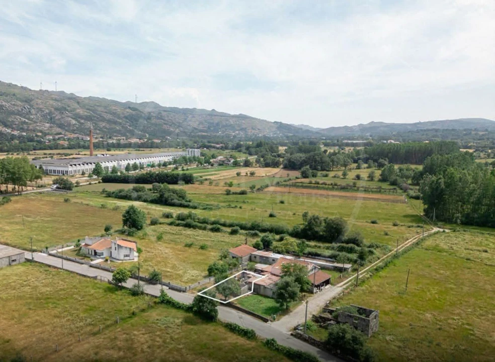 Terreno para Venda em Telões Foto 2