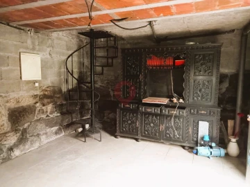 Moradia T1 para Venda em Riba de Mouro