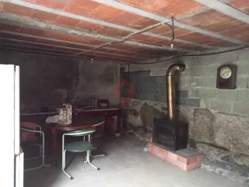 Moradia T1 para Venda em Riba de Mouro
