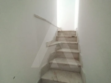 Loja para Arrendamento em Lumiar