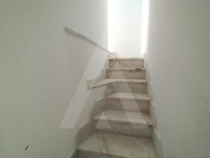 Loja para Arrendamento em Lumiar Foto 16