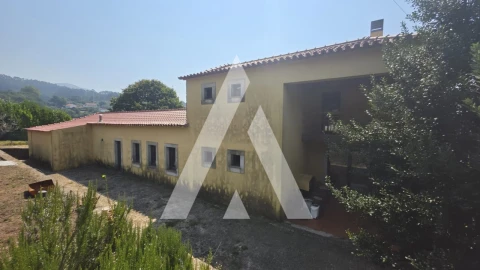 Moradia T5 para Venda em Gondar e Orbacém