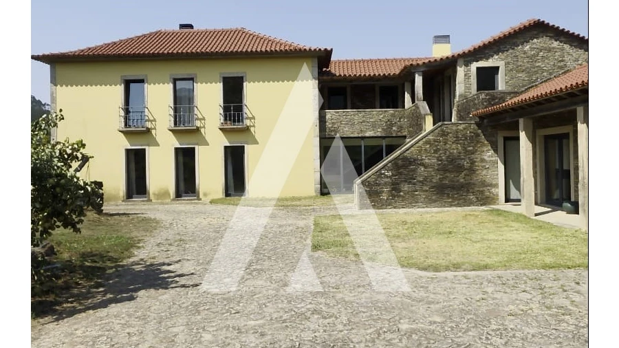 Moradia T5 para Venda em Gondar e Orbacém