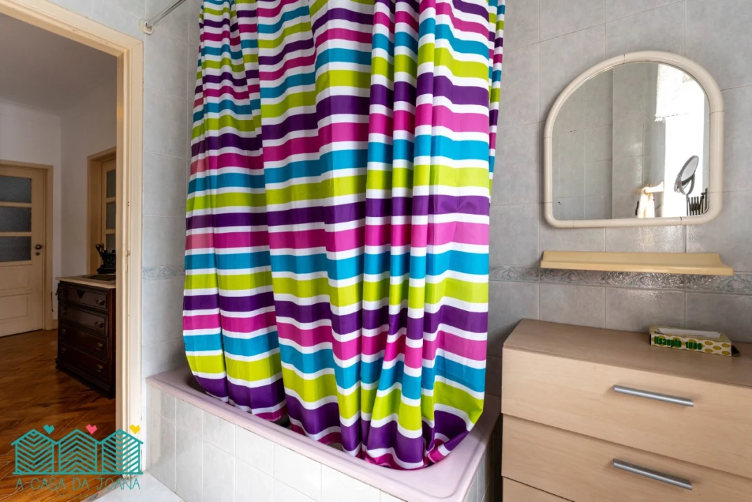 Apartamento T2 para Venda em Campolide Foto 15