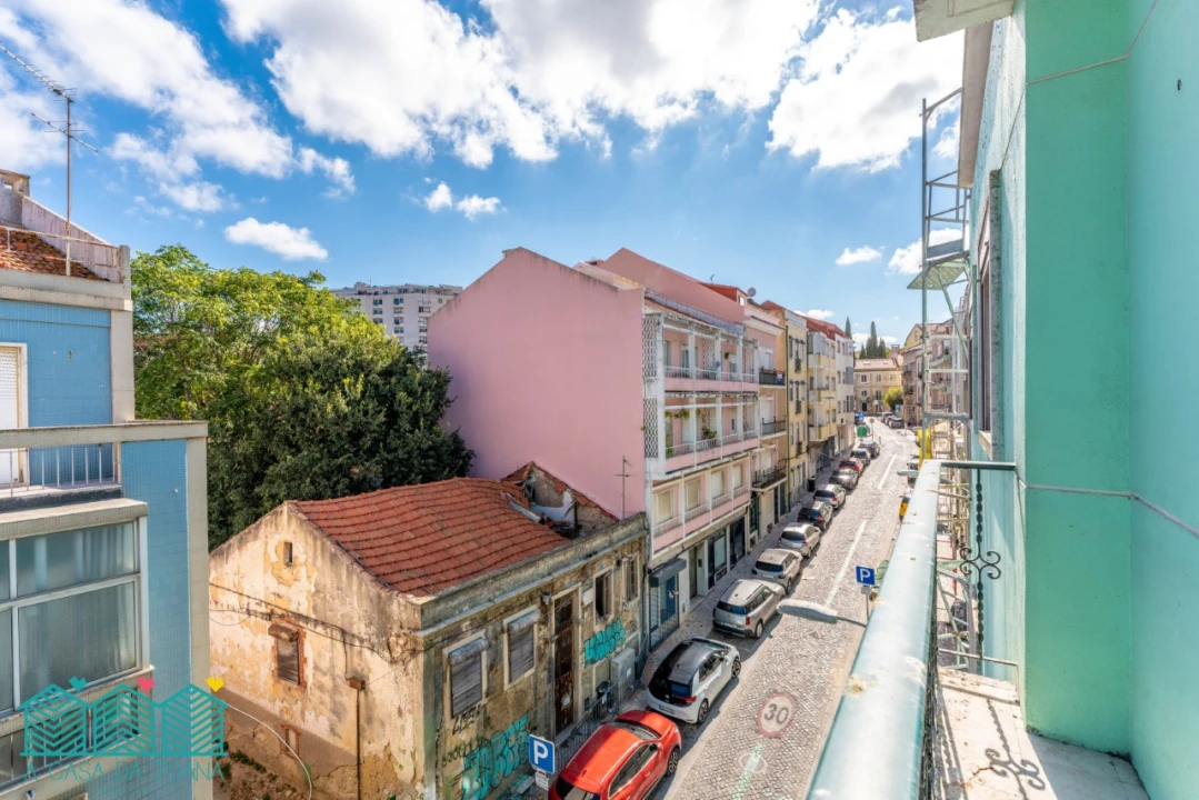 Apartamento T2 para Venda em Campolide Foto 21