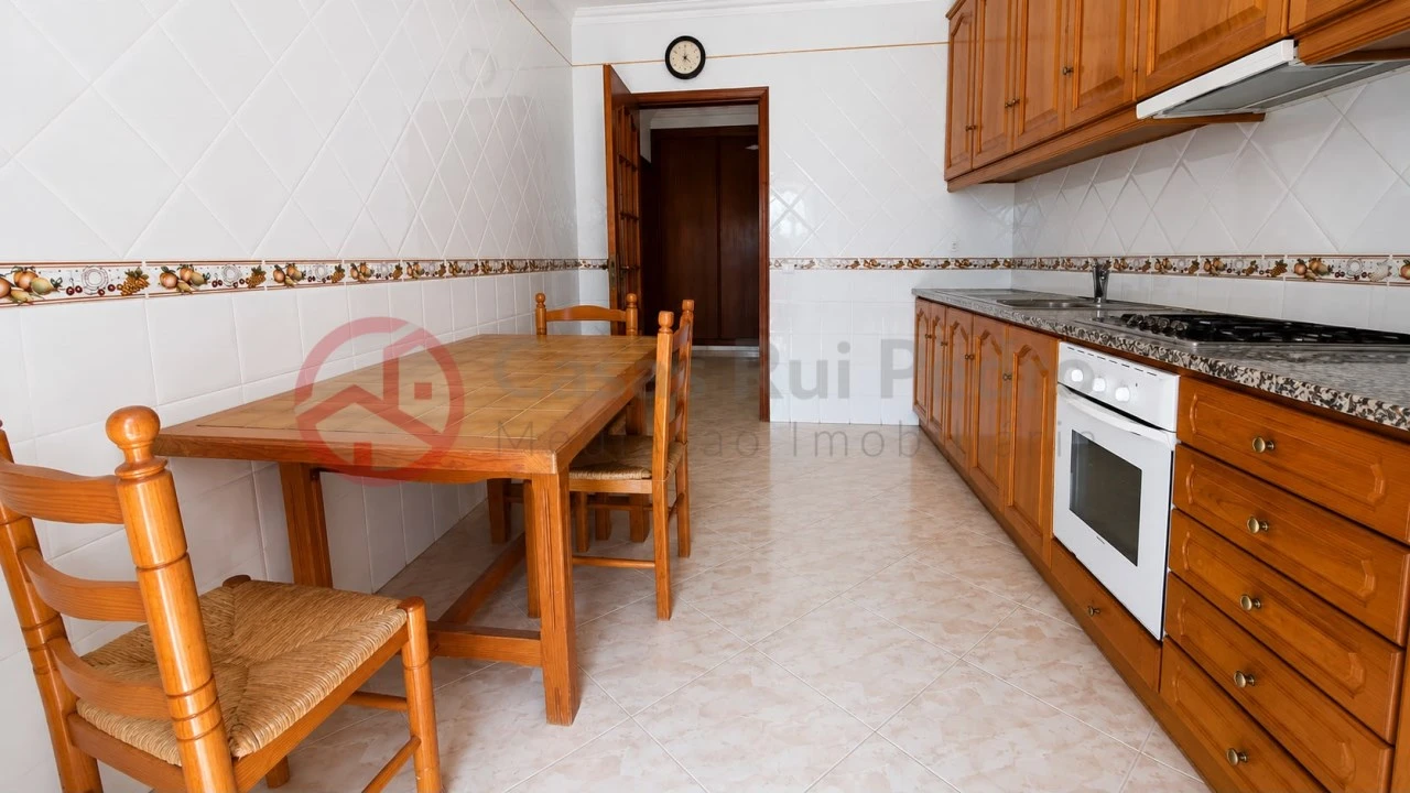Apartamento T2 para Venda em Aljezur Foto 2