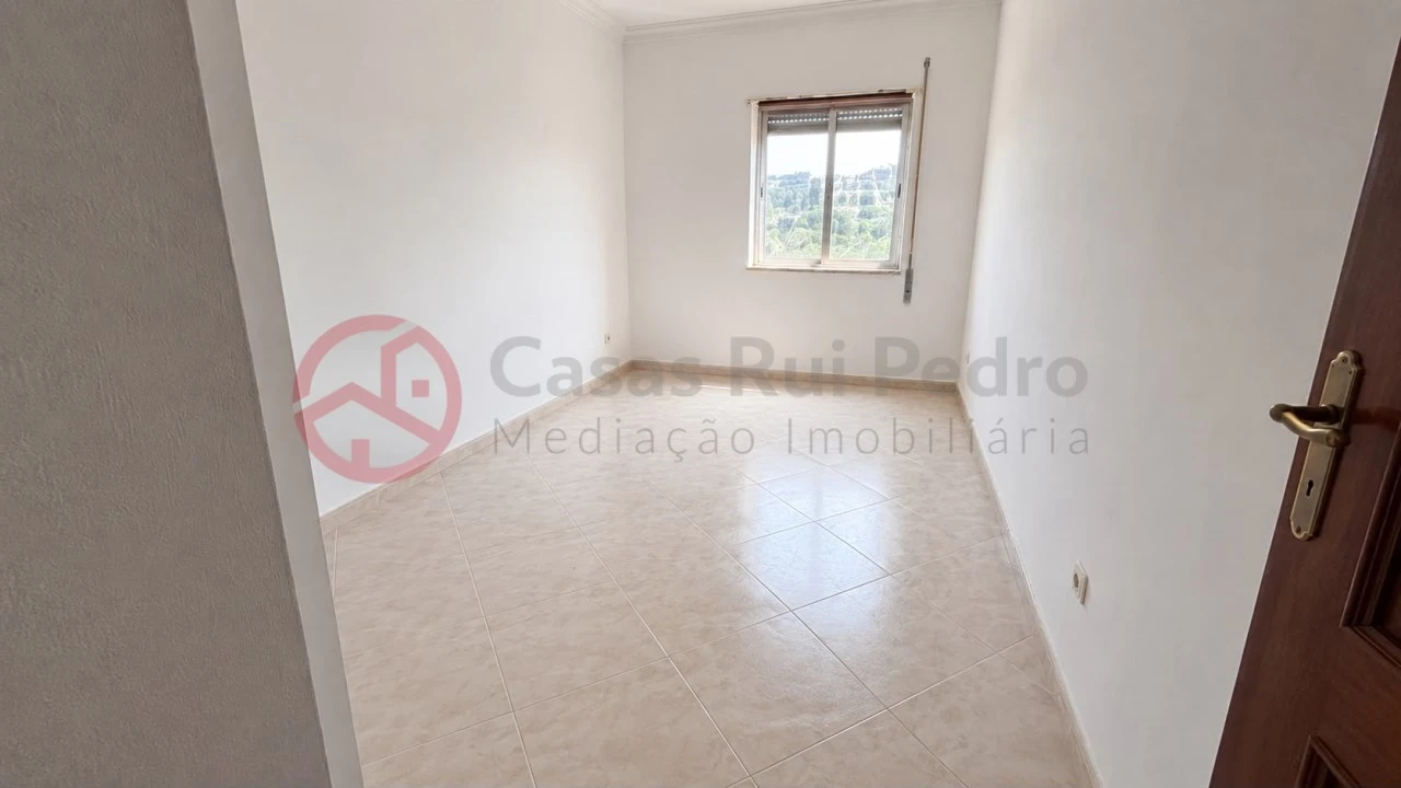 Apartamento T2 para Venda em Aljezur Foto 5