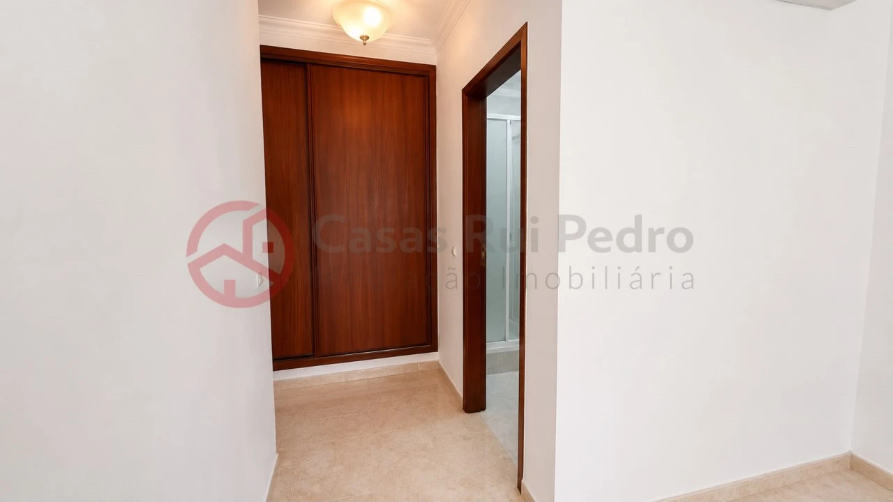 Apartamento T2 para Venda em Aljezur Foto 7