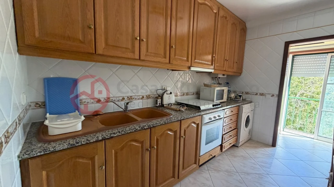 Apartamento T2 para Venda em Aljezur Foto 3