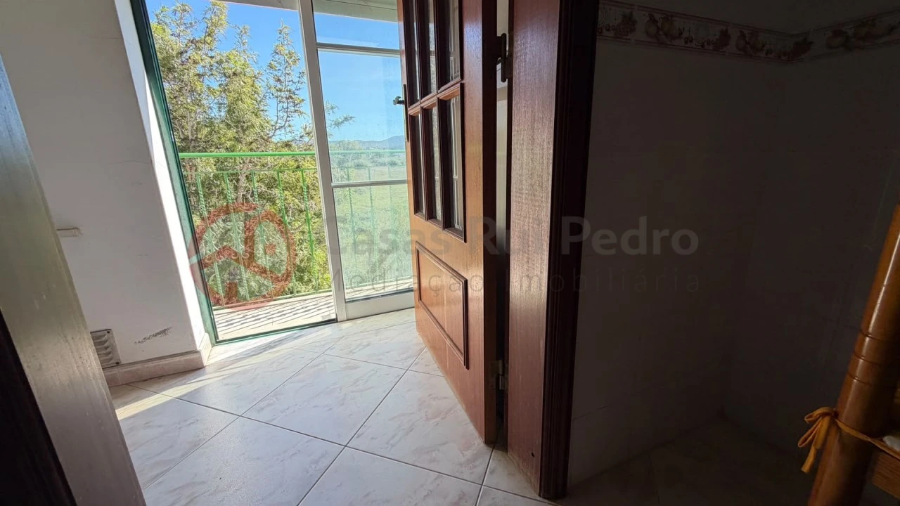 Apartamento T2 para Venda em Aljezur Foto 8