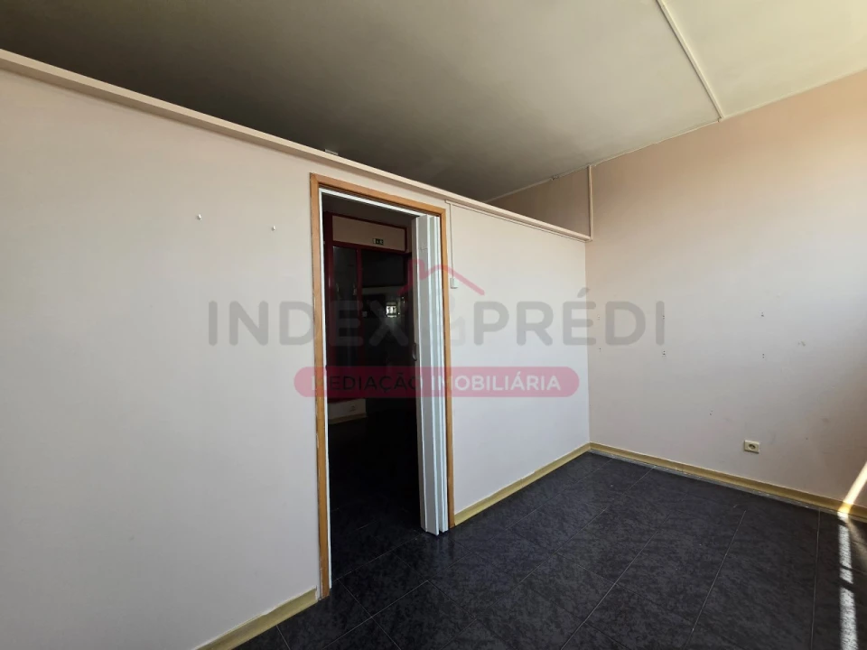 Loja para Arrendamento em Águeda e Borralha Foto 6