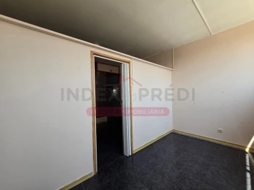Loja para Arrendamento em Águeda e Borralha