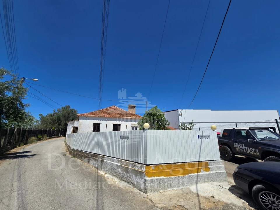 Moradia T3 para Venda em Torres Novas (Santa Maria, Salvador e Santiago) Foto 1