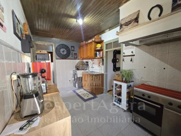 Moradia T3 para Venda em Torres Novas (Santa Maria, Salvador e Santiago)