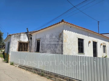 Moradia T3 para Venda em Torres Novas (Santa Maria, Salvador e Santiago)