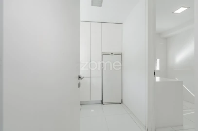 Moradia T4 para Venda em Cruz