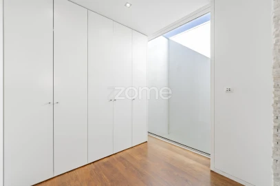 Moradia T4 para Venda em Cruz