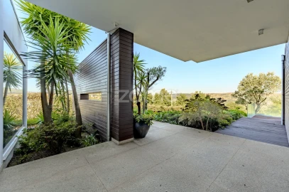 Moradia T4 para Venda em Cruz