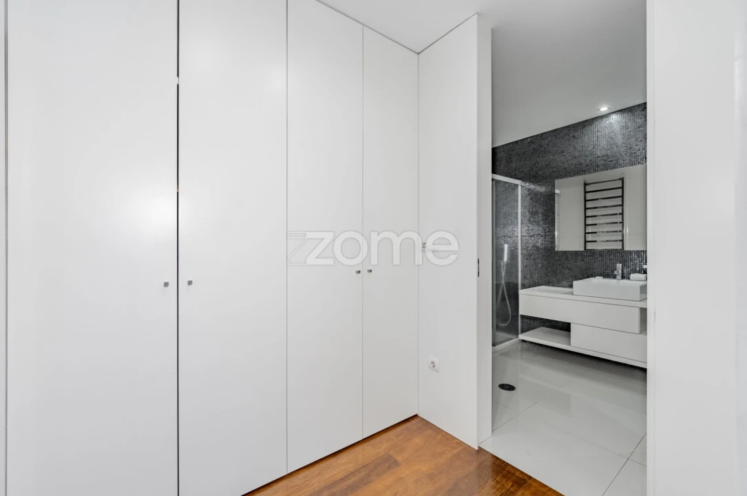Moradia T4 para Venda em Cruz Foto 34