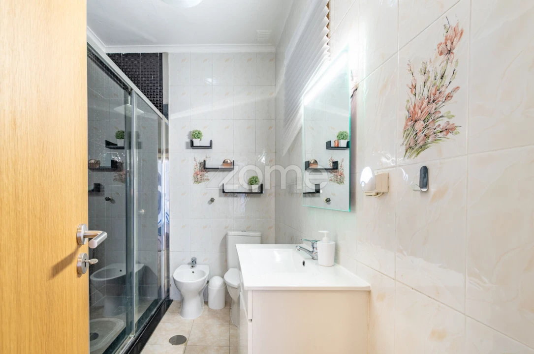 Apartamento T4 para Venda em Custóias, Leça do Balio e Guifões Foto 26