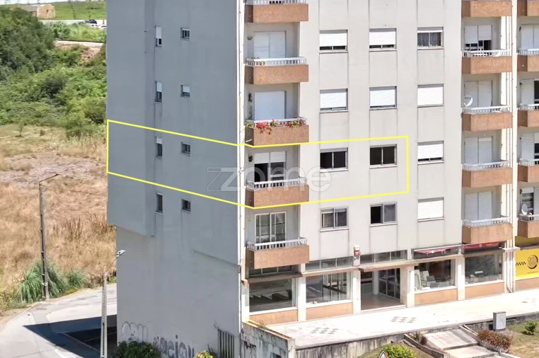 Apartamento T3 para Venda em São João da Madeira Foto 28