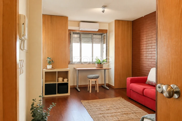 Apartamento T1 para Venda em Covilhã e Canhoso Foto 4