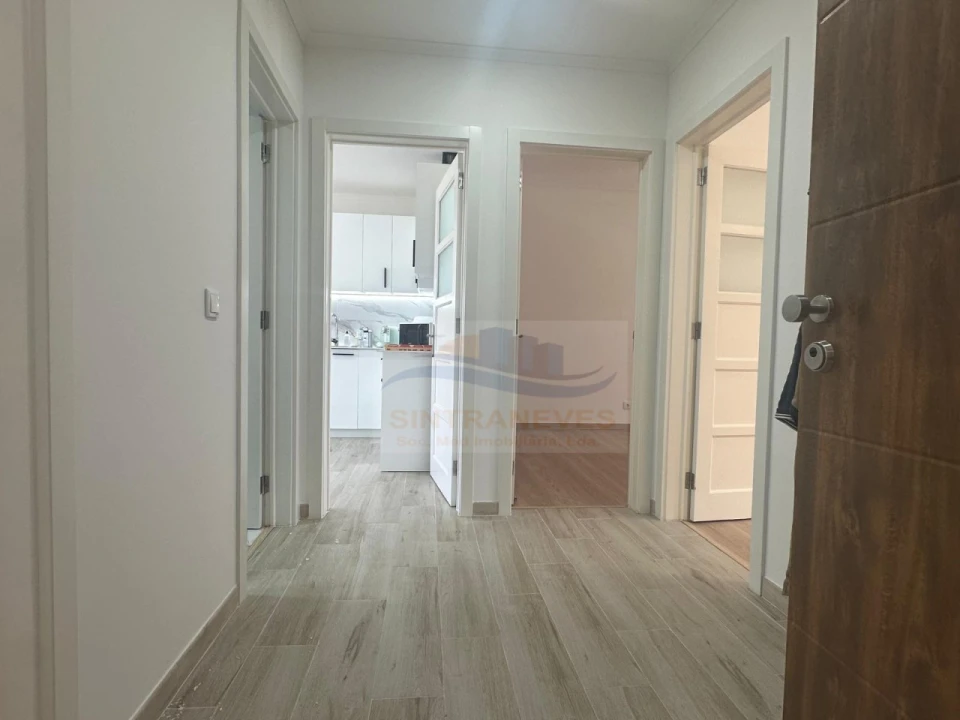 Apartamento T3 para Venda em Águas Livres Foto 2