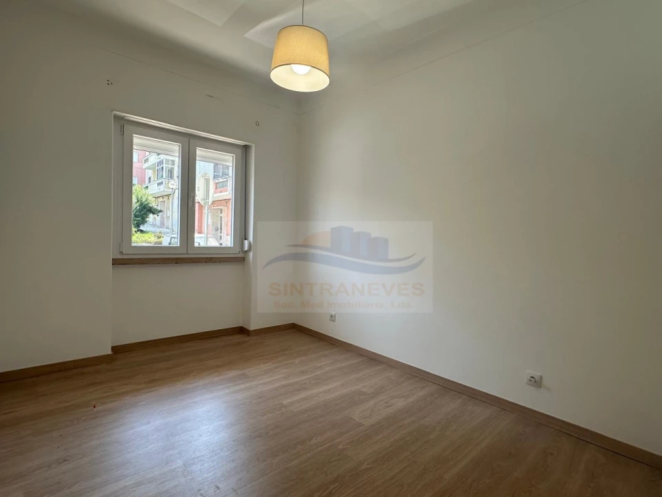 Apartamento T3 para Venda em Águas Livres Foto 4