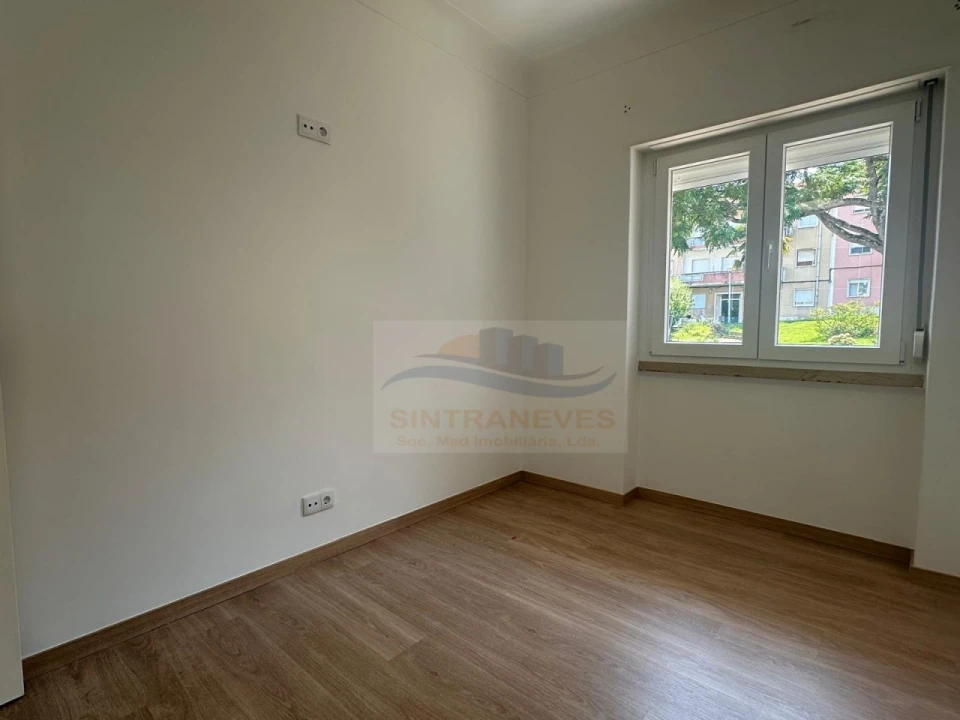 Apartamento T3 para Venda em Águas Livres Foto 5