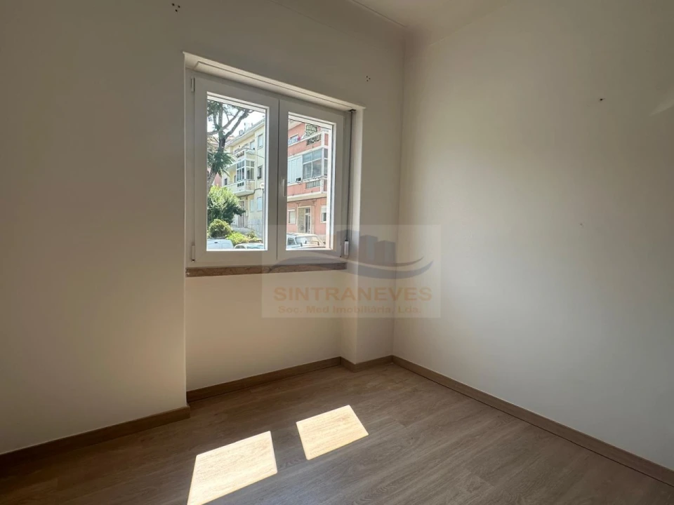 Apartamento T3 para Venda em Águas Livres Foto 8