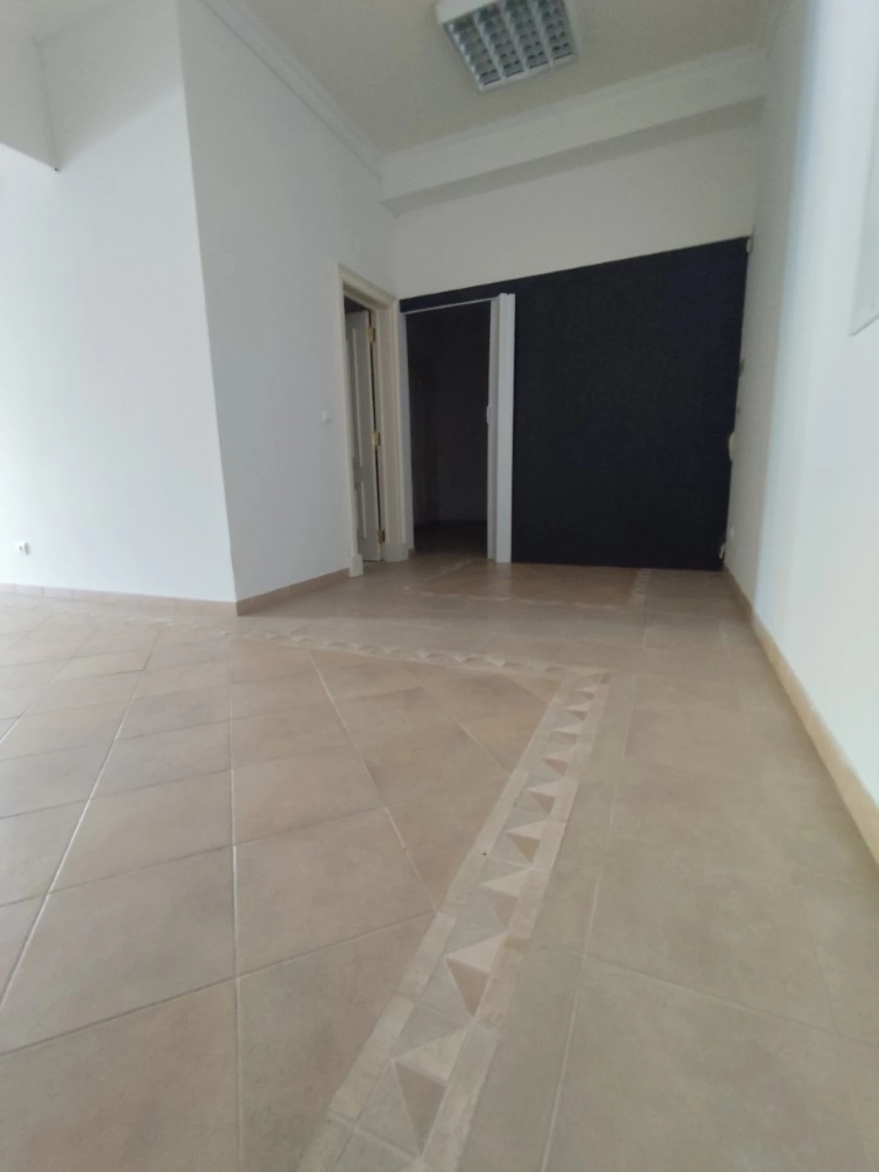 Loja para Arrendamento em Marvila, Ribeira Santarém, São Salvador, São Nicolau Foto 4