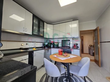 Apartamento T3 para Venda em Gondomar (São Cosme), Valbom e Jovim