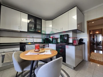 Apartamento T3 para Venda em Gondomar (São Cosme), Valbom e Jovim