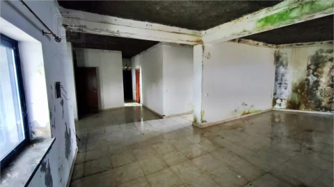 Moradia T6 para Venda em Cedros