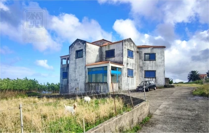 Moradia T6 para Venda em Cedros