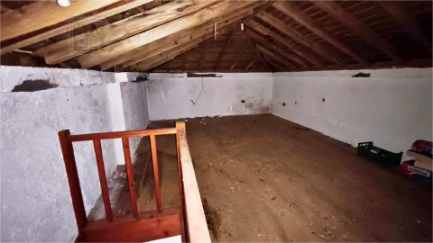 Moradia T6 para Venda em Cedros