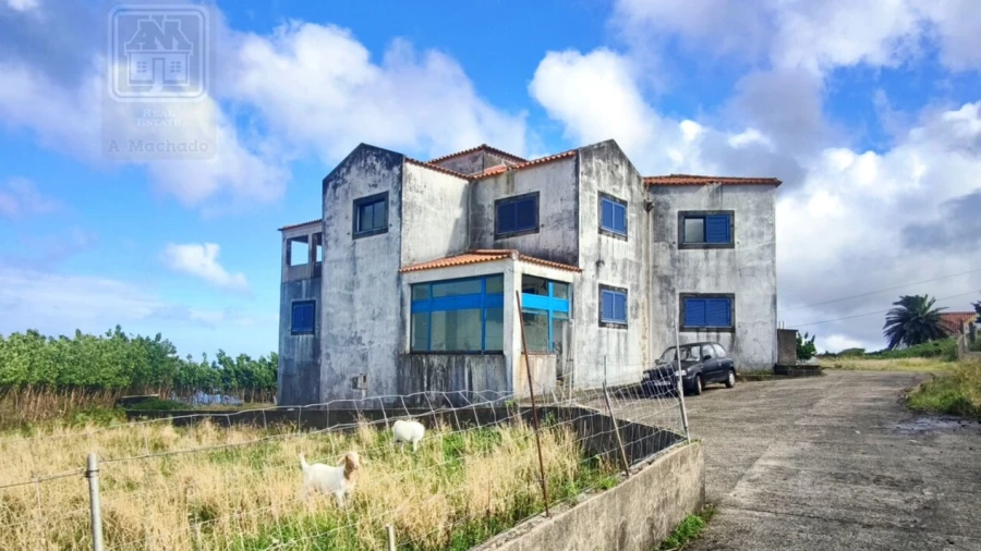Moradia T6 para Venda em Cedros