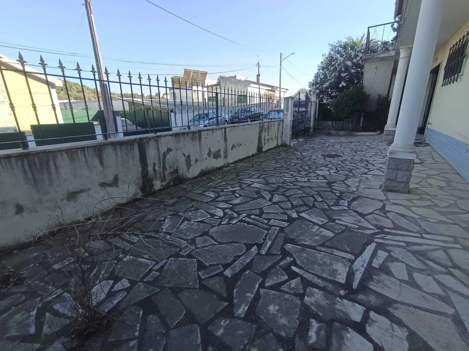 Moradia T9 para Venda em Marvila, Ribeira Santarém, São Salvador, São Nicolau Foto 2