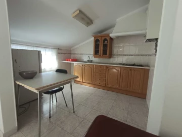 Moradia T9 para Venda em Marvila, Ribeira Santarém, São Salvador, São Nicolau