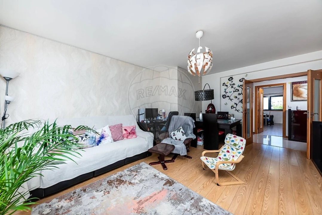 Apartamento T2 para Venda em Loures Foto 1