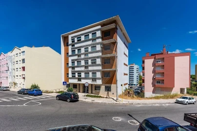 Apartamento T2 para Venda em Loures