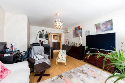 Apartamento T2 para Venda em Loures