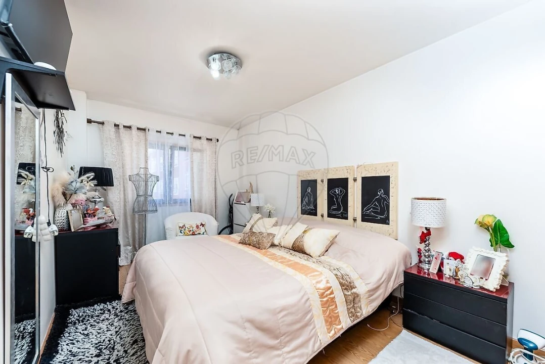 Apartamento T2 para Venda em Loures Foto 8