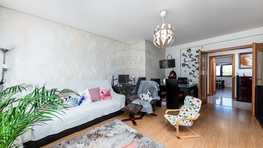 Apartamento T2 para Venda em Loures