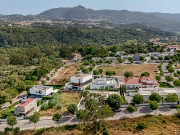 Moradia T3 para Venda em Santa Maria e São Miguel, São Martinho, São Pedro Penaferrim